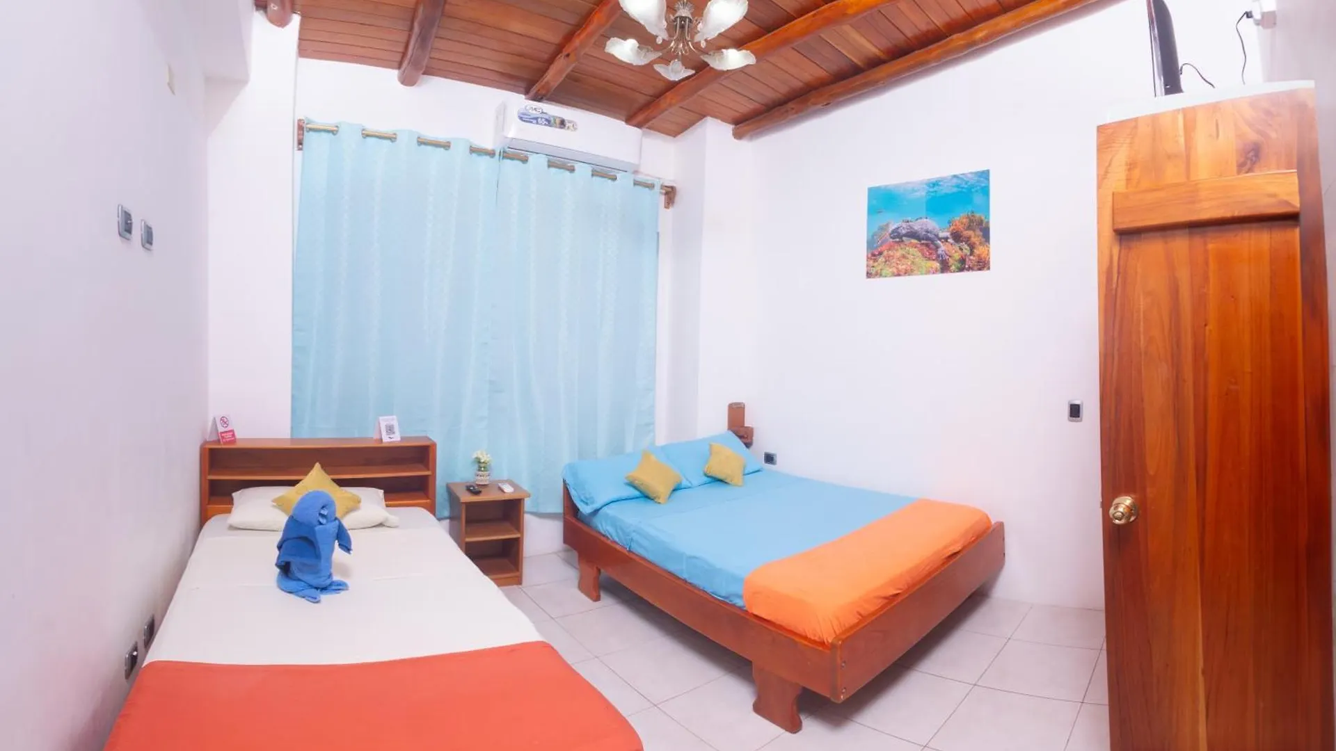 Bed & Breakfast Bed and Breakfast Pacific Blue House Puerto Ayora