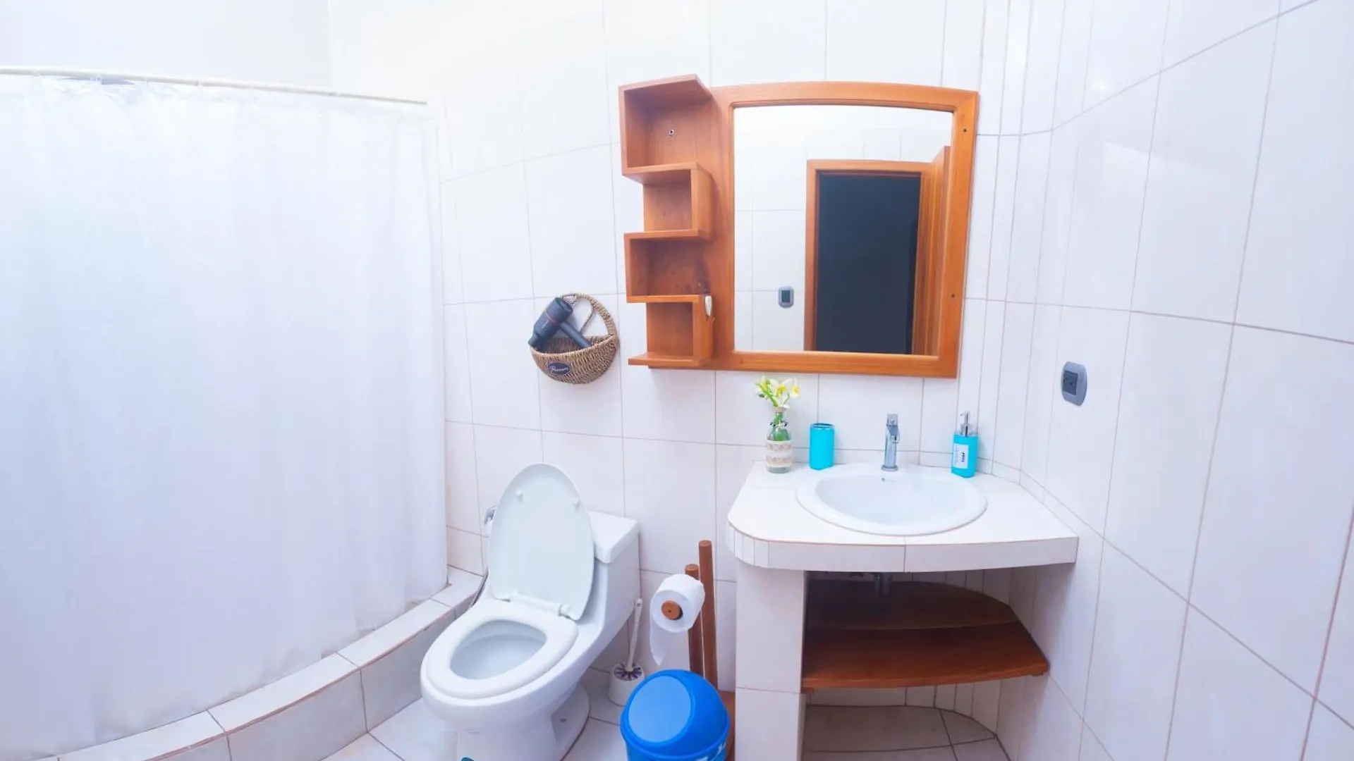 Bed and Breakfast Pacific Blue House Puerto Ayora  0*, Puerto Ayora (Galapagos Islands) Ecuador